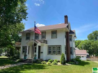 729 Central Ave SW, Le Mars, IA 51031