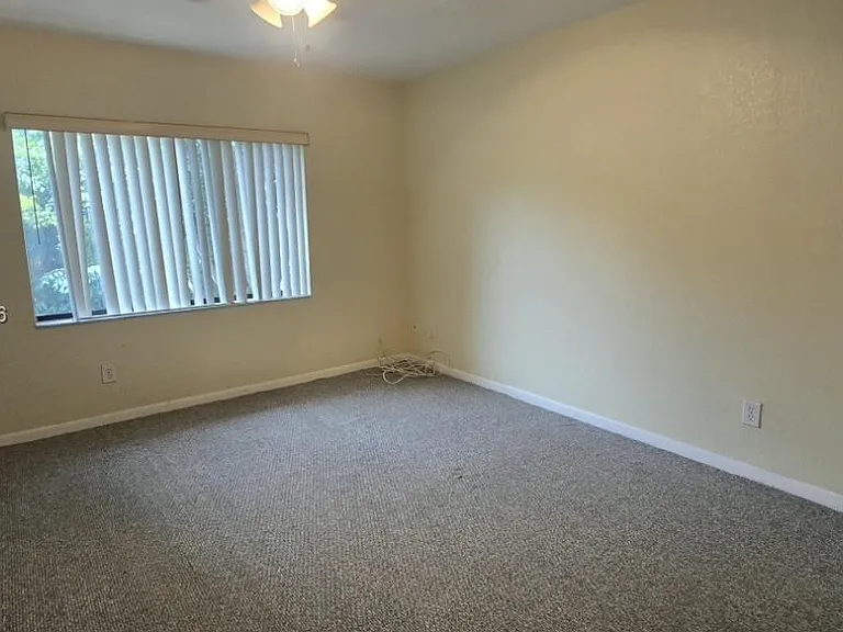 9092 NW 40th St #4 — Photo 16