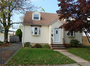 425 Carleton St, Bound Brook, NJ 08805