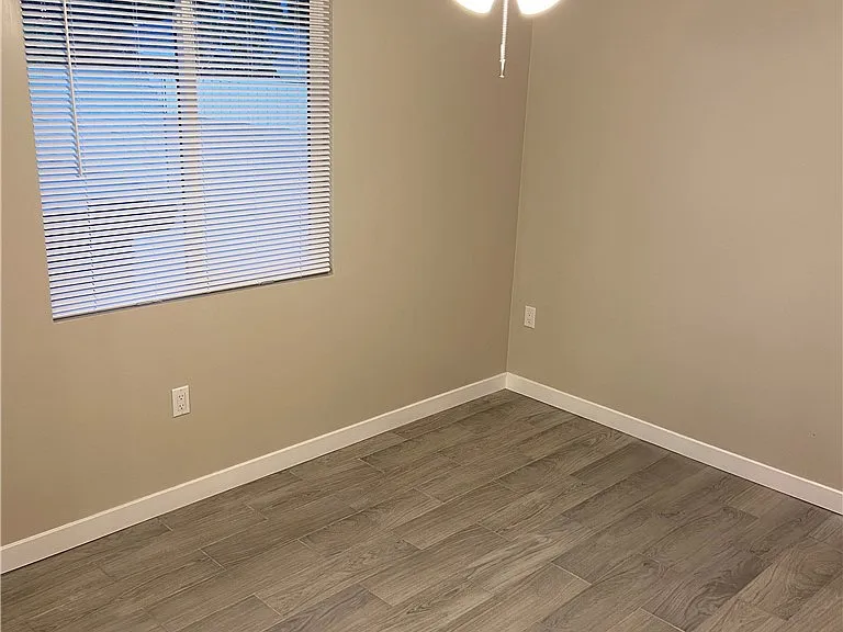 1548 N Lassen Ave — Photo 16