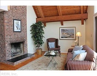 4th image of 7206 Sertoma Dr