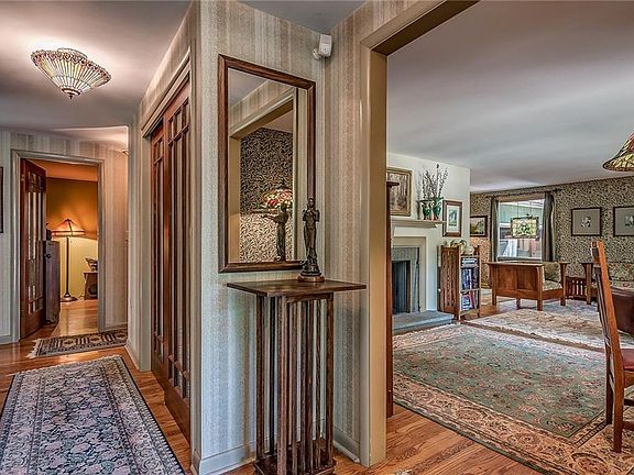 3rd image of 108 Southfield Dr