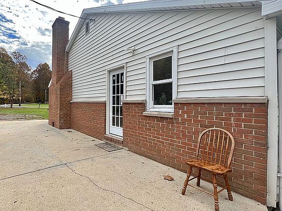 5th image of 23875 Goose Creek Rd