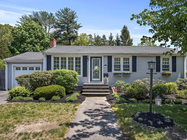 64 Marks St, Rockland, MA 02370