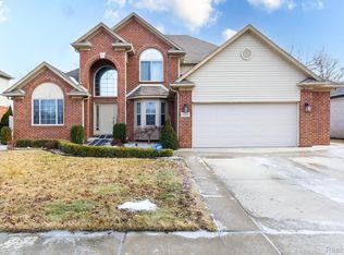 31441 Marigold Dr, Brownstown, MI 48173