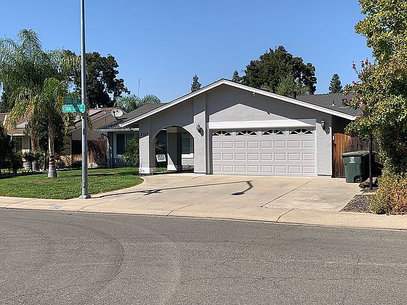 4th image of 2713 Coral Oak Dr