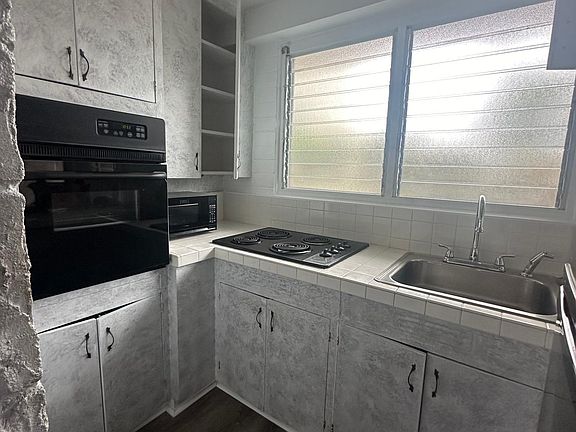 4th image of 75 Kihapai St APT 1