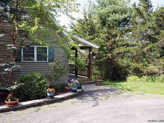 3rd image of 19 Greensburgh Ct