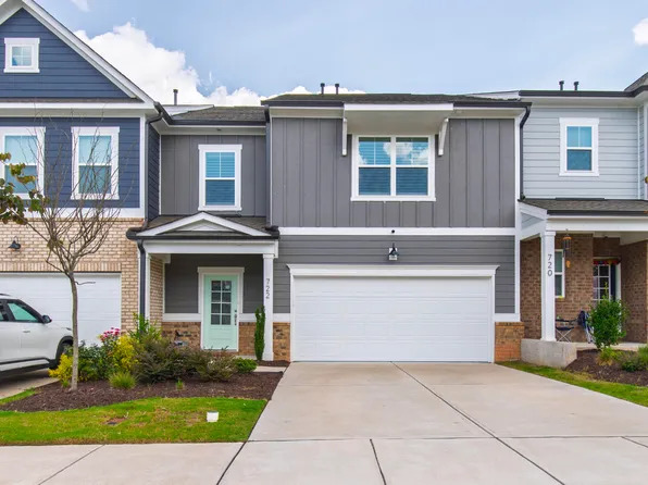722 Toulouse Ct, Cary, NC 27519