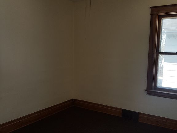 4th image of 2002 La Salle Ave