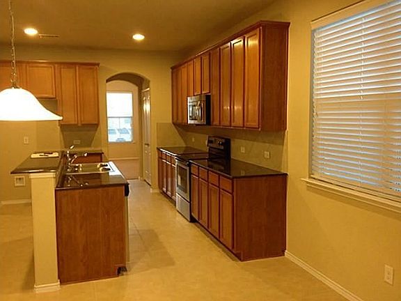 3rd image of 1269 Waterford Dr