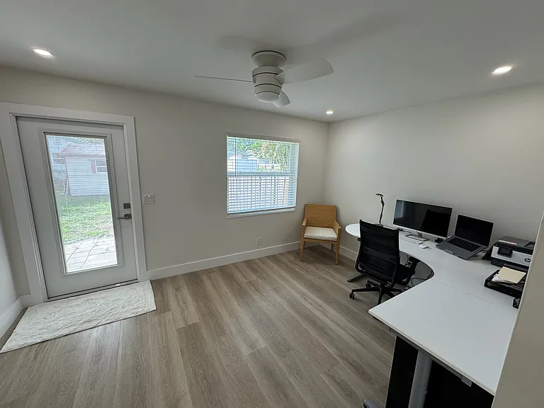 9337 Silverthorne Dr — Photo 22