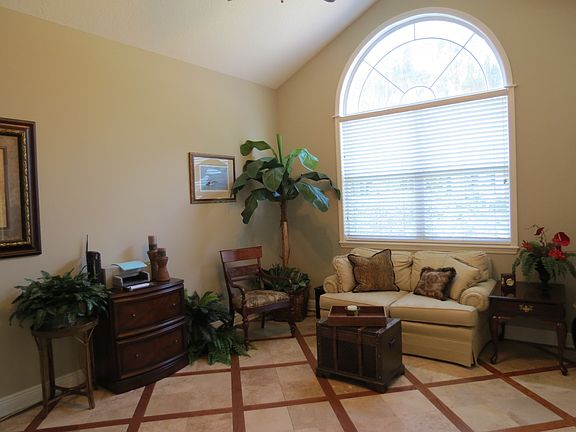Den / Mother-in-Law Suite