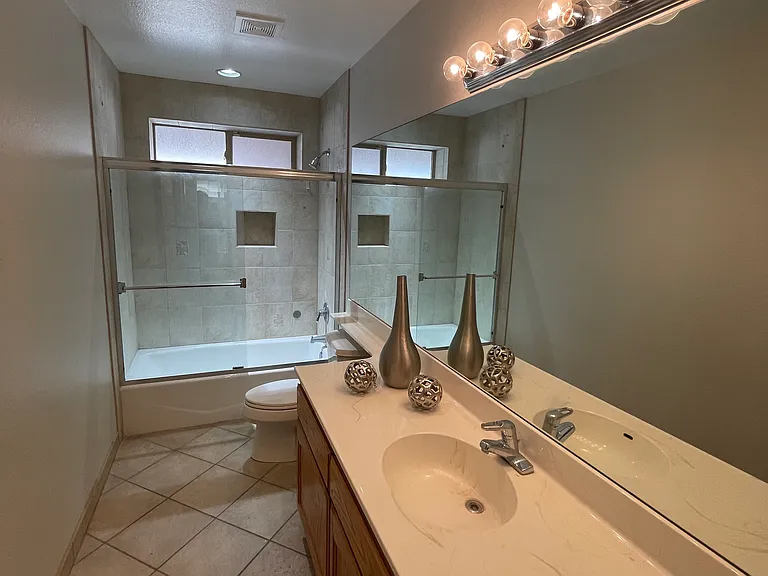 12055 Highland Ave — Photo 22