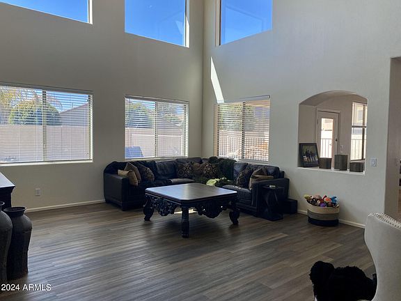 4th image of 17721 W VOLTAIRE Street