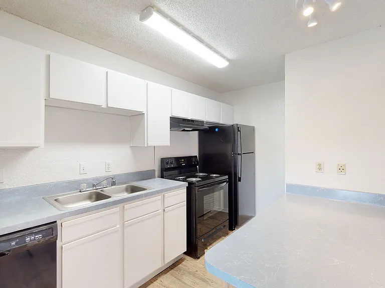 Addison Apartments at the Park — Photo 54