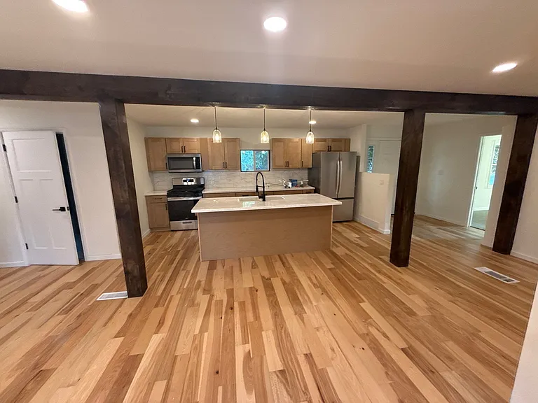 632 W Wisconsin Ave — Photo 7