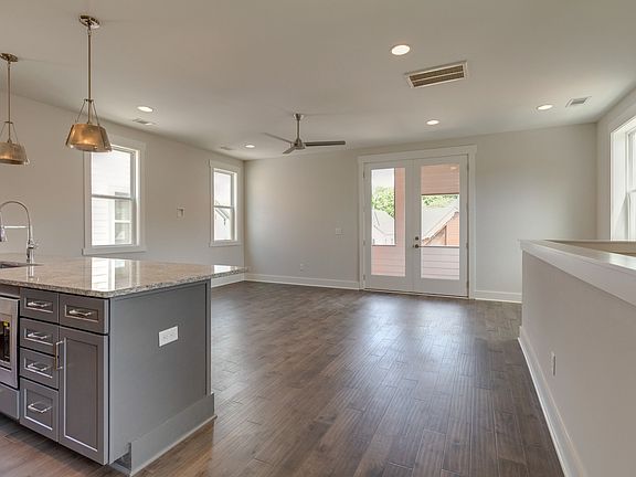 3rd image of 212 Lucile Ln