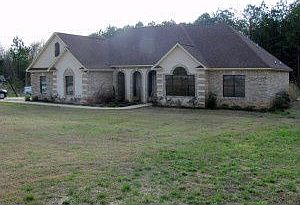 1st image of 123 Pinetree Dr