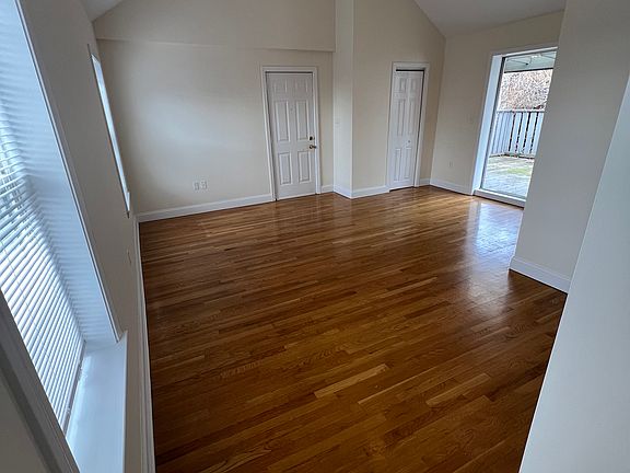 3rd image of 30 Chestnut St APT 2