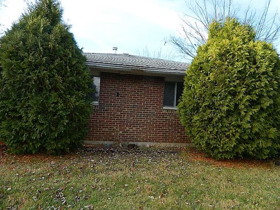 4th image of 1109 Edgebrook Ave