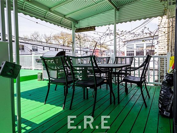3rd image of 2062 E 28th St