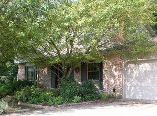 349 Presnar Dr, New Castle, PA 16105