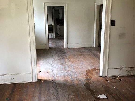 5th image of 1729 Yancey Ave