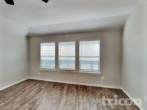 3rd image of 256 Sunny Corner Rd