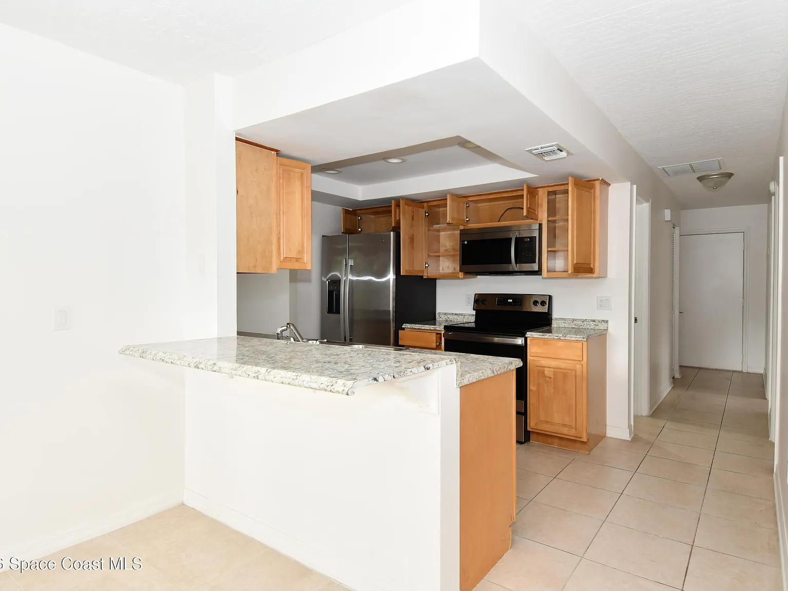 3 bed, 2.0 bath, 1416 sqft, $1,900 — Photo 4