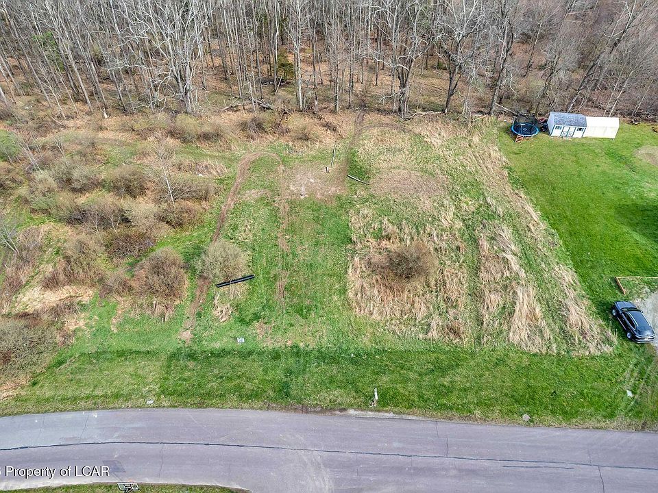 2nd image of 13 Walnut Ridge Dr