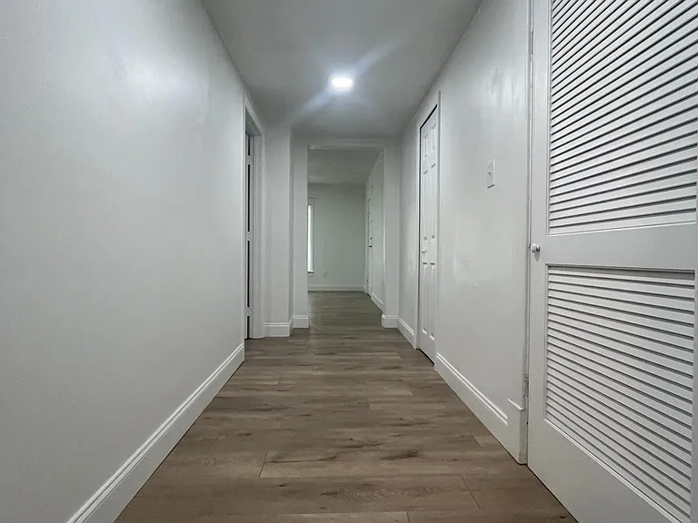 126 Waterloo Ave #3 — Photo 4