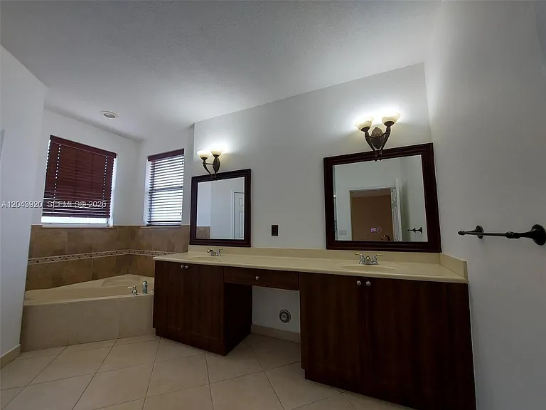 5350 SW 130th Ter — Photo 18