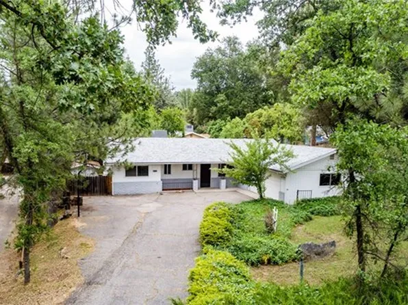 40885 Goldside Dr, Oakhurst, CA 93644