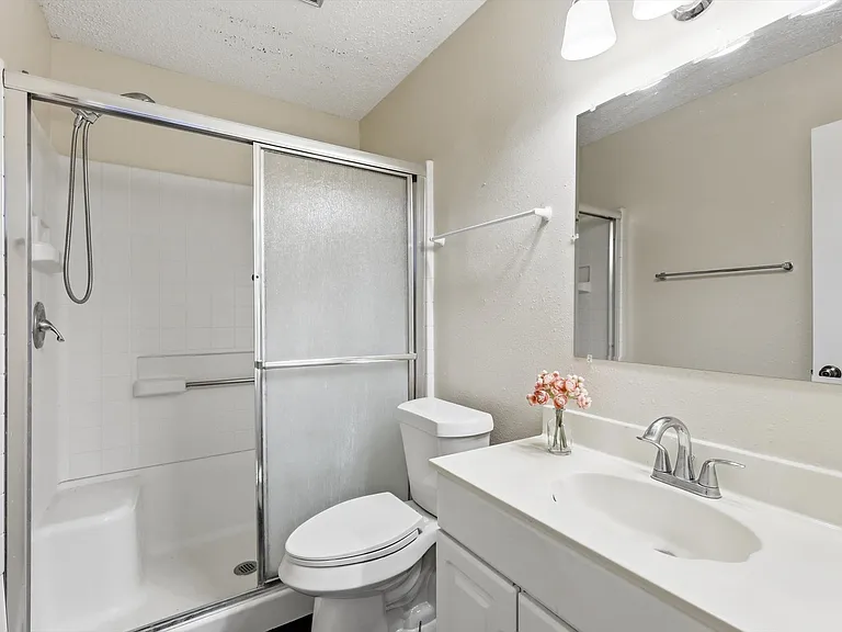 9624 Highland View Dr — Photo 11