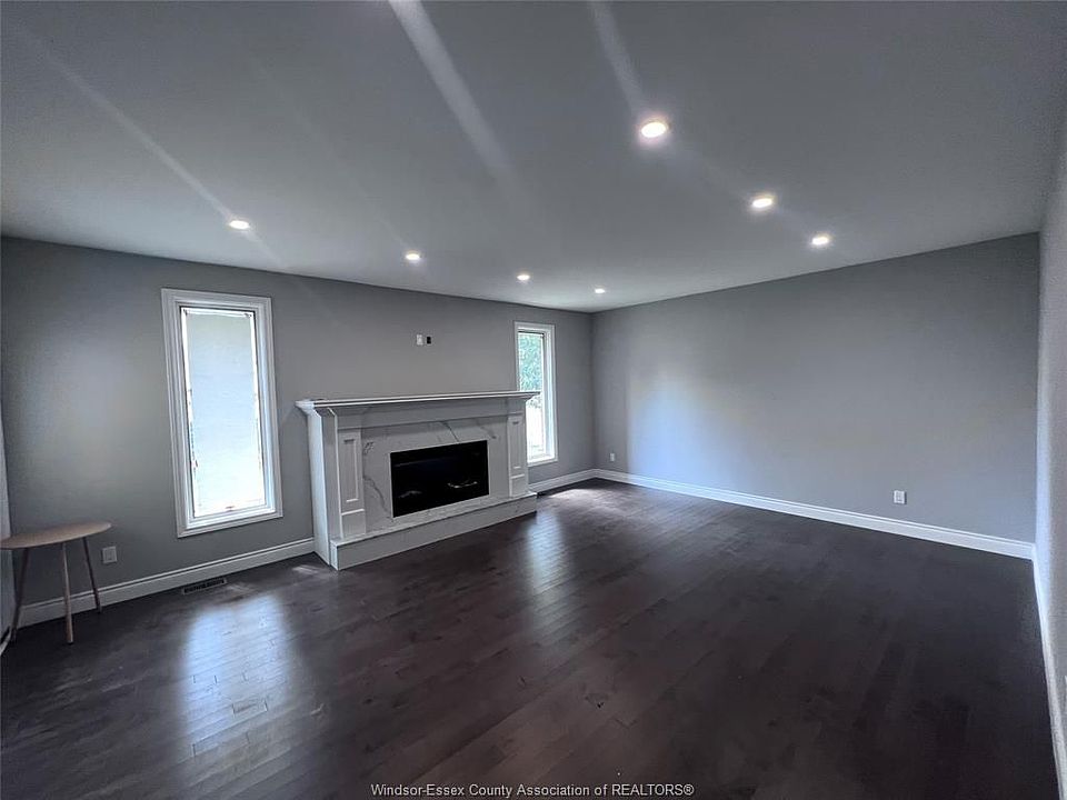 1st image of 1449 Askin Ave