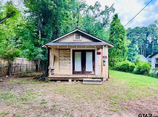 1205 N 3rd St, Longview, TX 75601