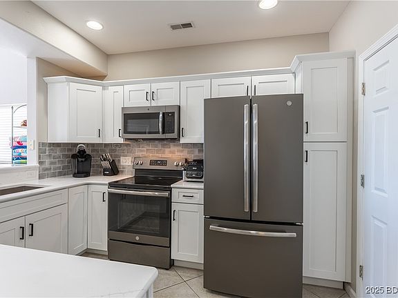 3rd image of 140 Windgate Dr #4G