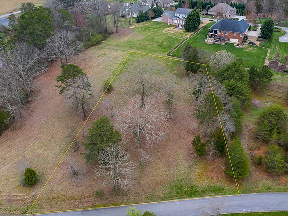 3rd image of 155 Glen Mar Dr