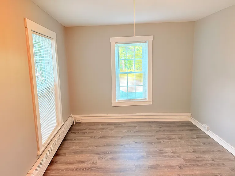127 Hanover St #5 — Photo 2