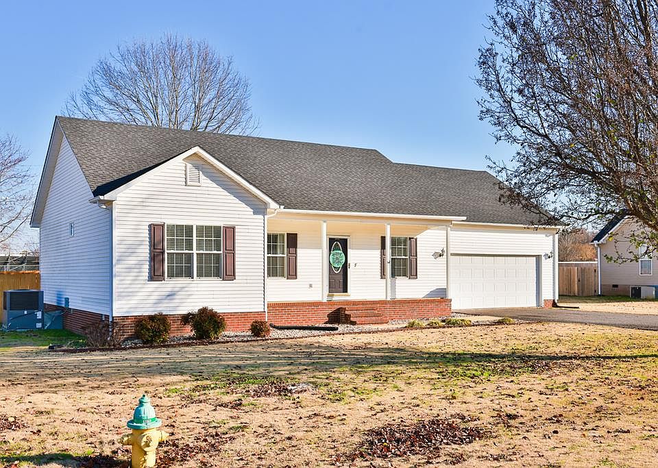 1st image of 128 Dogwood Ln