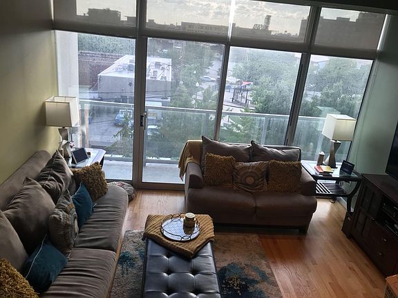 3rd image of 1620 S Michigan Ave #1415