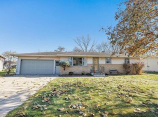 1132 Cardinal Ln, Green Bay, WI 54313