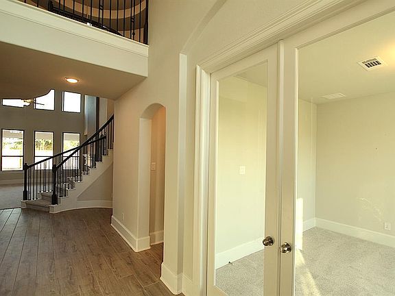 5th image of 2750 Ahnya Ln