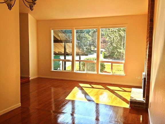 Living Room (2)