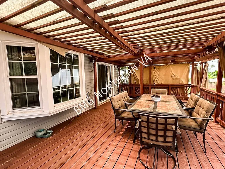 8237 Smithfield Ave — Photo 30