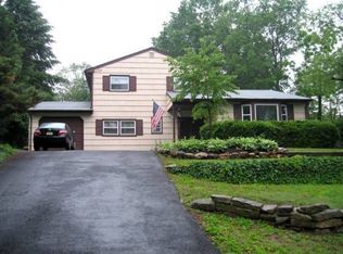 205 Old Cranbury Rd, East Windsor, NJ 08512