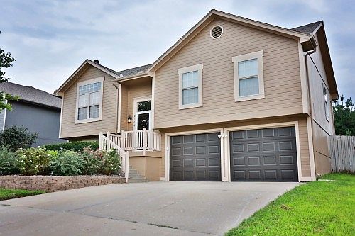 1st image of 2104 NE Summerfield Ct