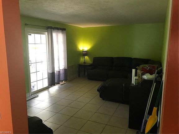 5th image of 9462 Hyde Park Dr