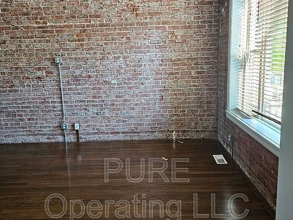 4th image of 811 S 33rd St #3212